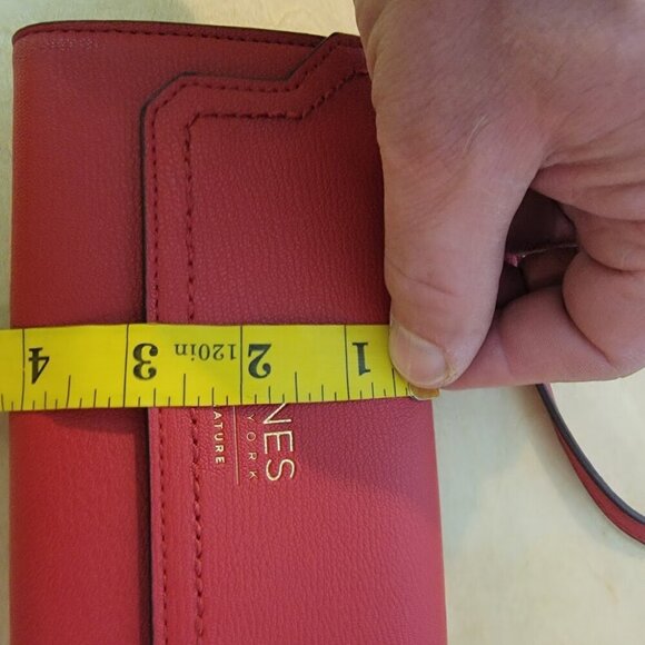 Beautiful Jones New York Signature Crossbody Wallet - Like New - Picture 8 of 11
